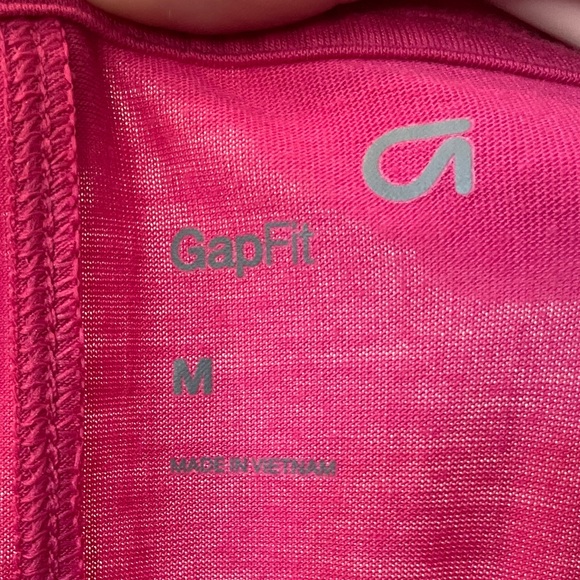 PINK GAPFIT TANK WITH BACK CUTOUT SIZE M - Picture 5 of 6